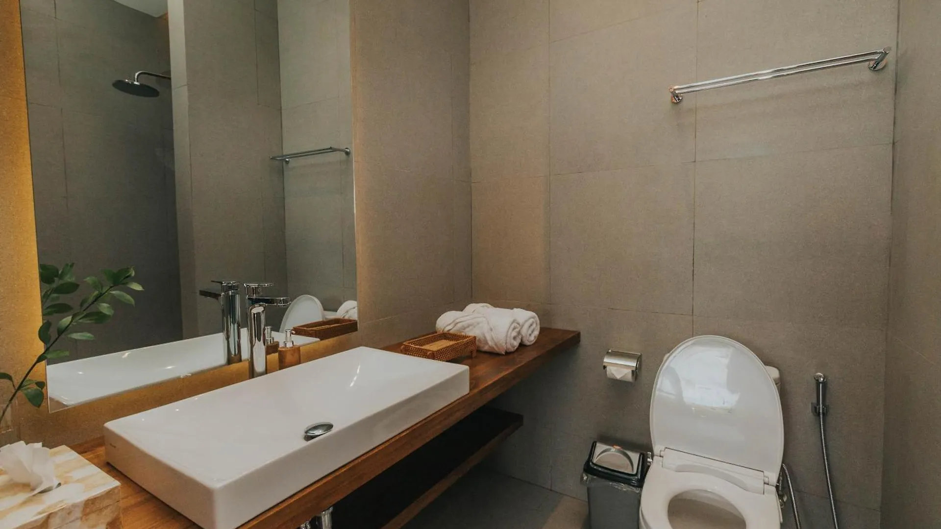 Tubobi House Apartment Ubud  Indonesia