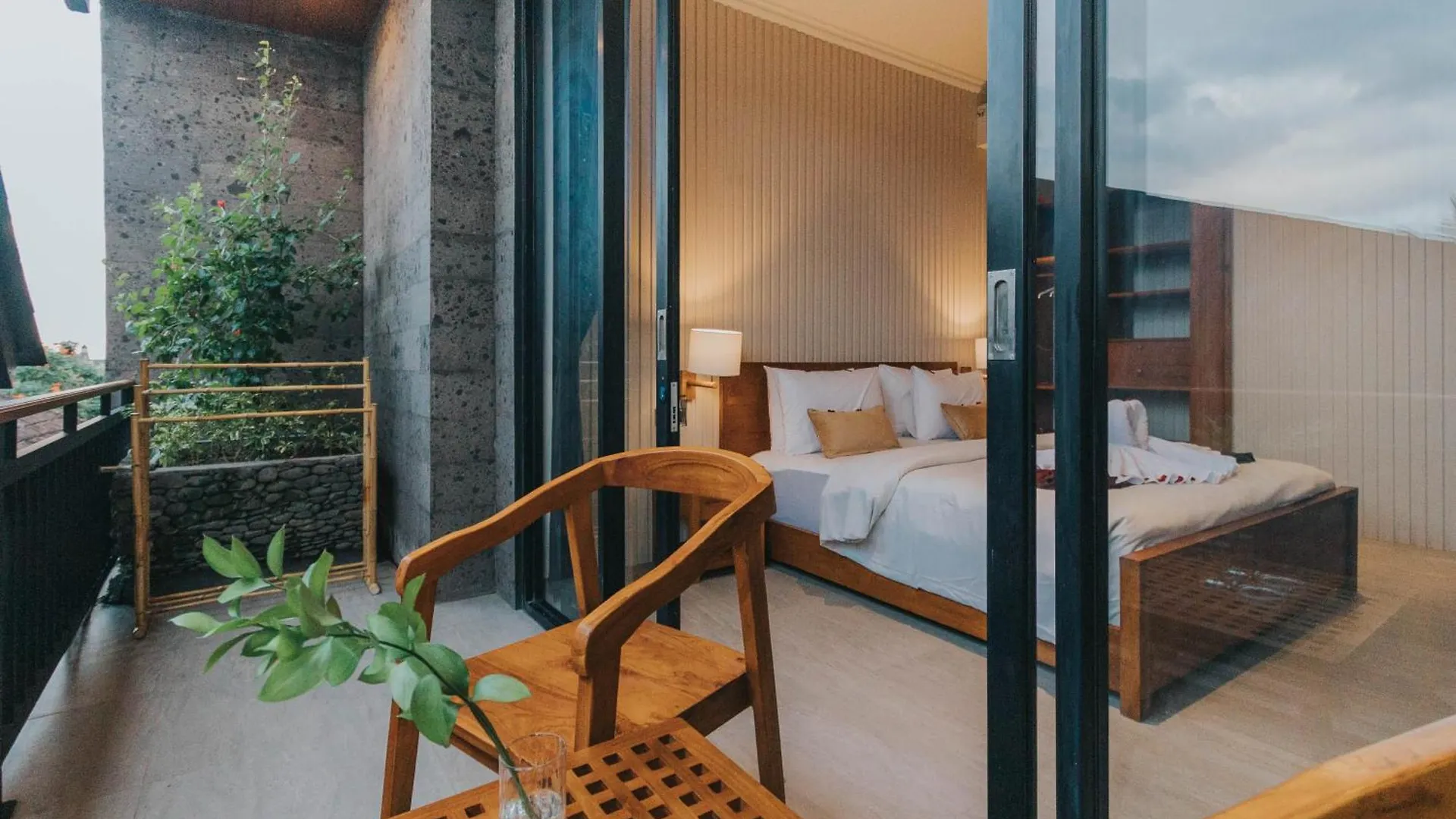 Tubobi House Apartment Ubud  Indonesia