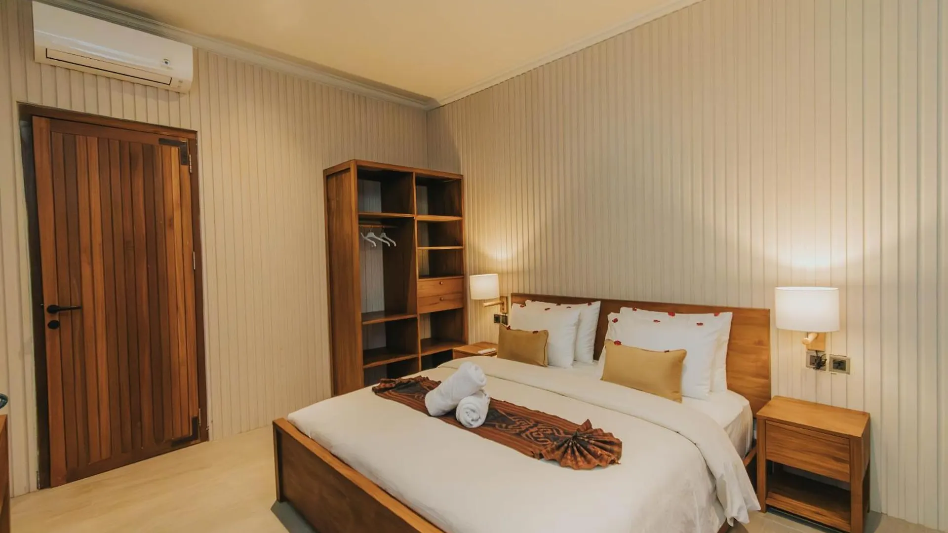 Tubobi House Apartment Ubud